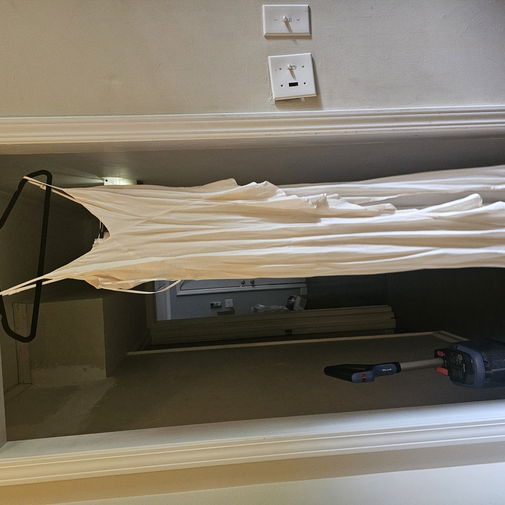 Forever 21 Cream Sleeveless Dress